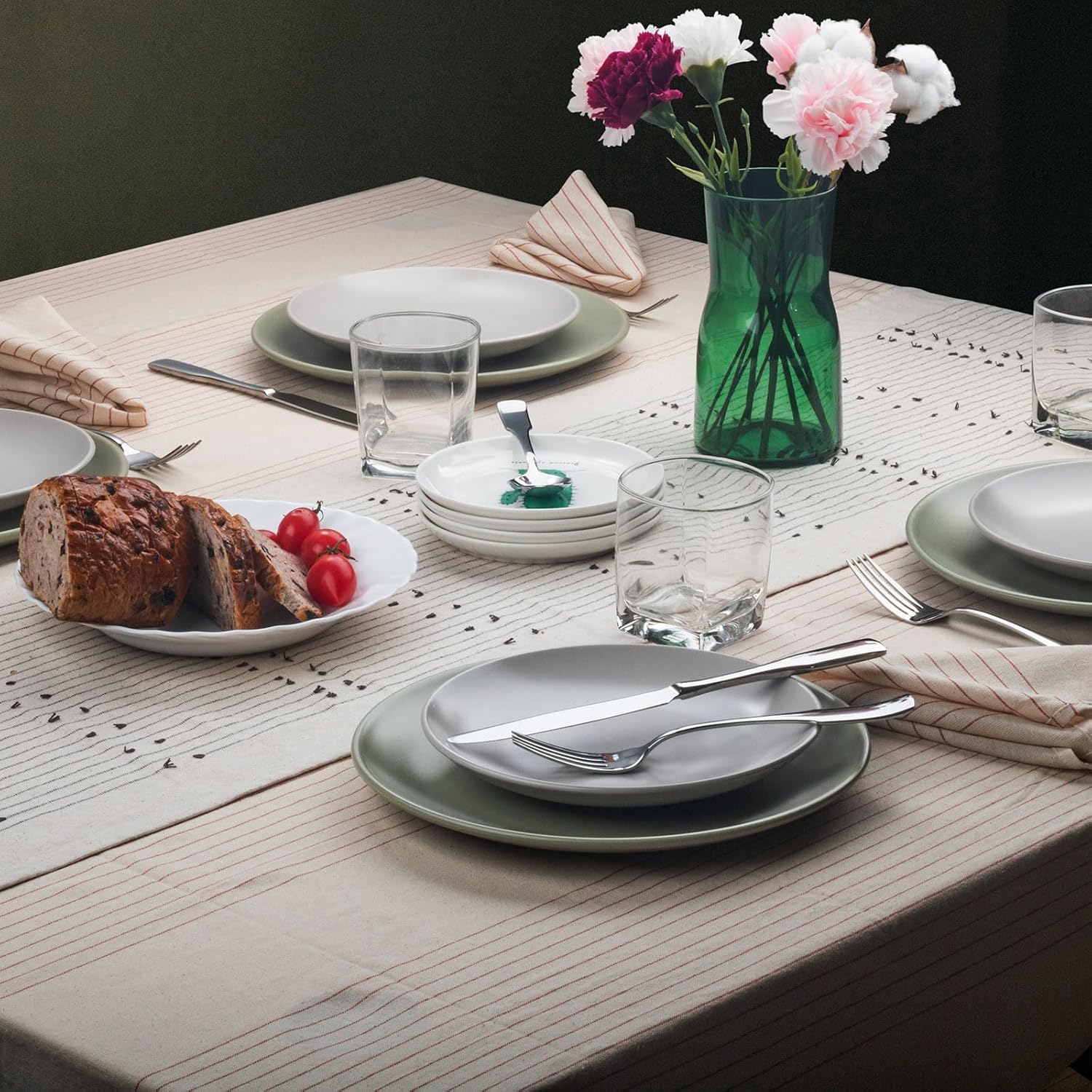 Alata Kate 40-Piece Silverware Set,Service for 8,Stainless Steel Flatware Set,Mirror Polished Cutlery Set,Dishwasher Safe - Image 4